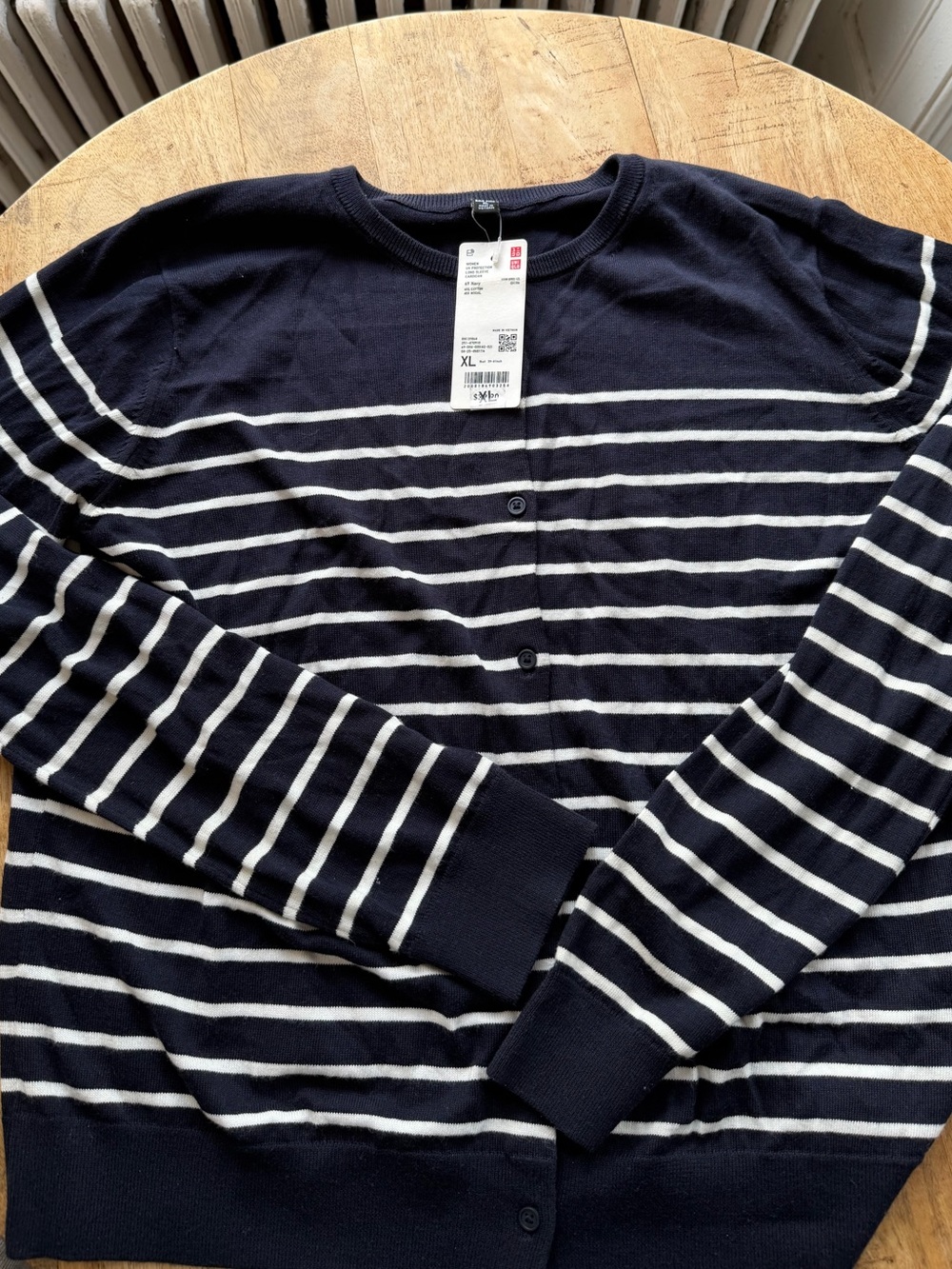 Uniqlo Navy and White Striped Button Cardigan - Picture 2 of 3